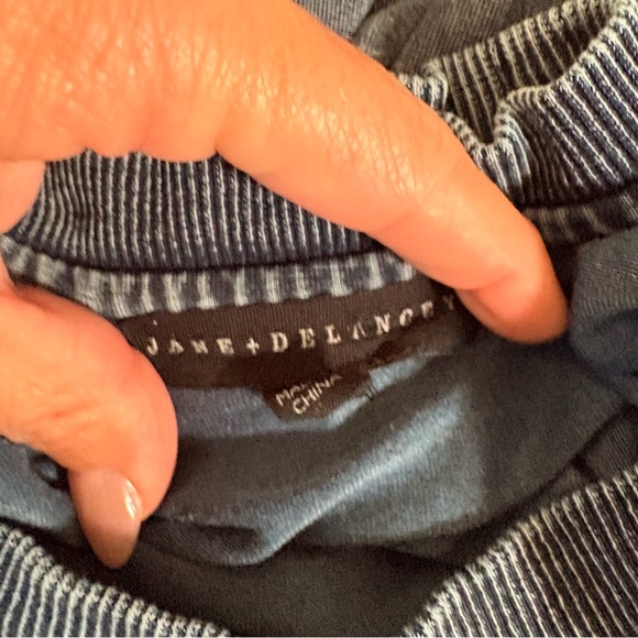 Puff sleeve denim color tshirt - Picture 8 of 10